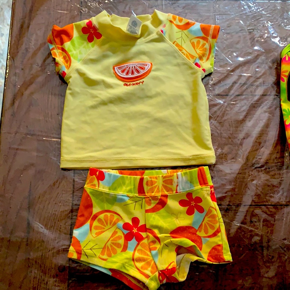 Old Navy 2 Piece Girls Swimsuits 18 -  24 mths